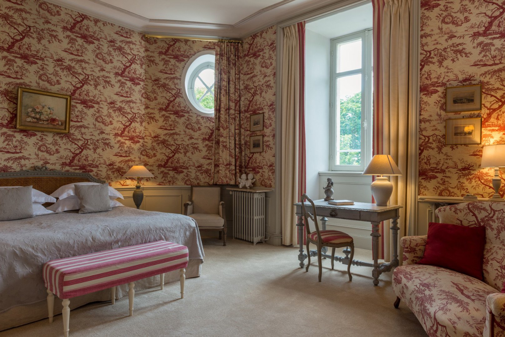 127/chambres/Chambres romantiques/Chateau de Verrieres-chambre-romantique-3-pax-7061 copie.jpg